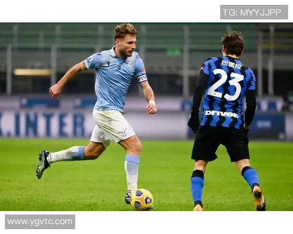 卢卡库的逆袭之路：从天才少年到世界顶级前锋的成长历程