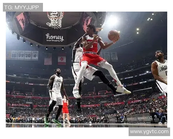 篮网与费内巴切激战正酣球迷期待精彩对决与惊喜时刻