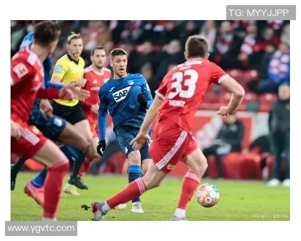 谢菲尔德星期三迎战强敌全力争胜展现球队风采