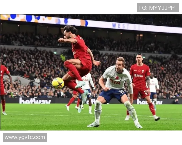 萨尔茨堡与利物浦激战成和比分揭晓精彩瞬间回顾