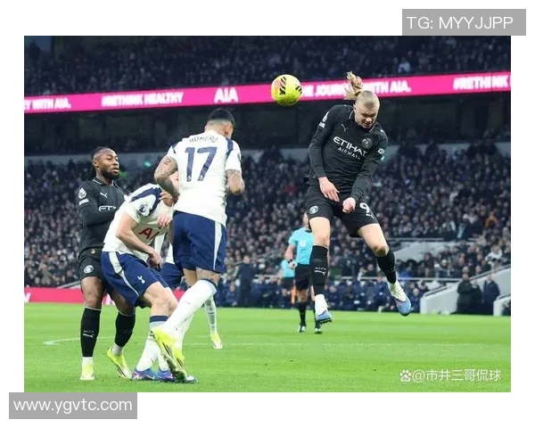 赖扬与伊蒂哈德激战正酣比分悬念引发球迷热议