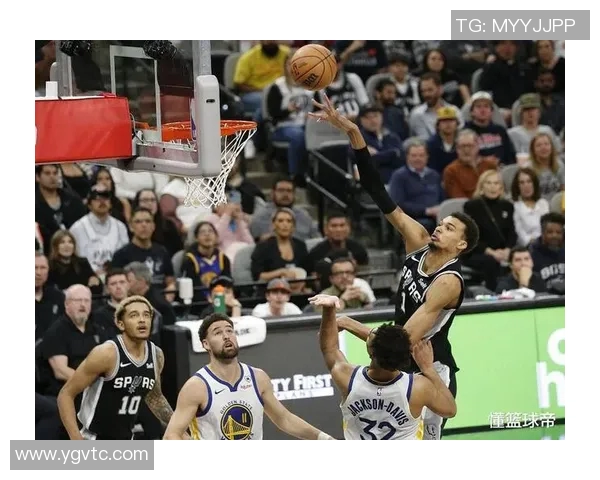 马刺与火箭激战G5谁能在季后赛中笑到最后争夺胜利荣耀