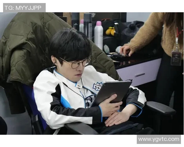 BLG在CSGO赛事中的实力引发热议与争议分析