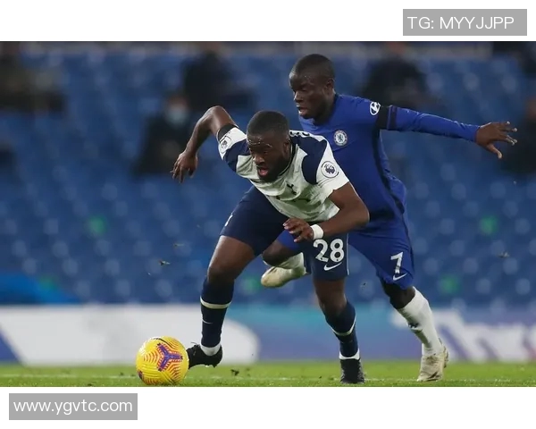 伊蒂哈德与纳达艾激战正酣谁能在这场对决中笑到最后