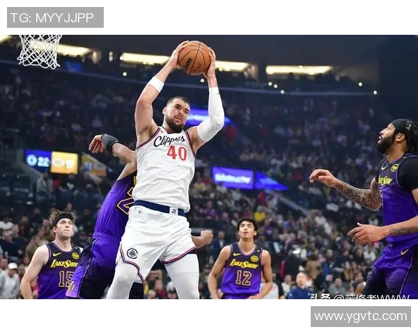 勇士与快船精彩对决无插件直播全程回顾与分析