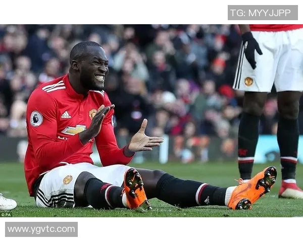 卢卡库重返赛场展现强大实力球迷期待他带领球队再创辉煌 卢卡库重返赛场展现强大实力球迷期待他带领球队再创辉煌