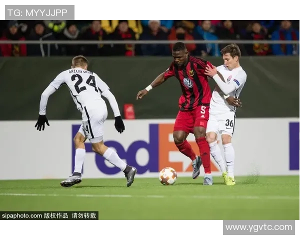 奥斯特桑斯与柔亚的激烈对决揭示了足球战术的精彩与魅力 奥斯特桑斯与柔亚的激烈对决揭示了足球战术的精彩与魅力