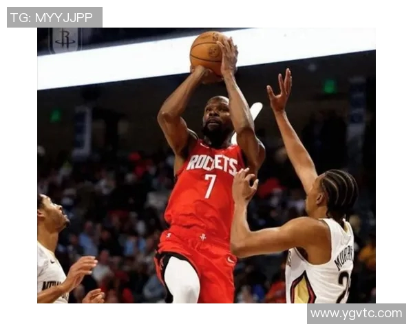 活塞队在主场以114比109险胜火箭队展现出强大的团队合作与顽强拼搏精神 活塞队在主场以114比109险胜火箭队展现出强大的团队合作与顽强拼搏精神