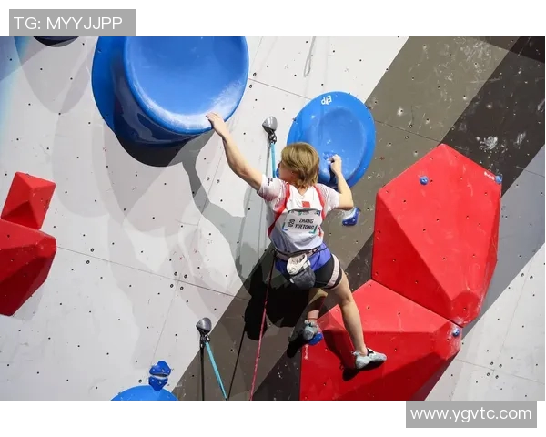 武汉攀岩队耐力之争引发热议探讨攀岩运动的竞技与训练挑战